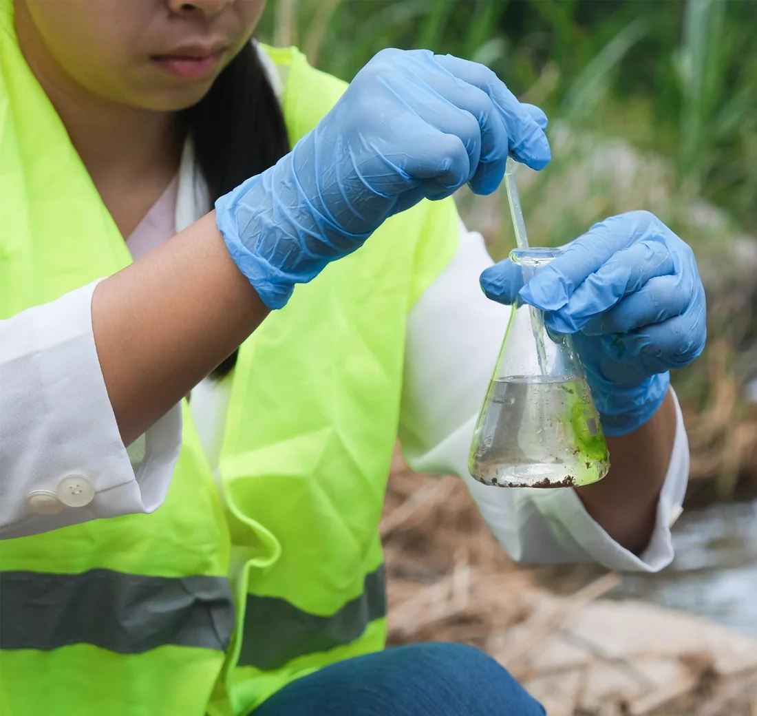 water-testing https://worxuryuae.com/wp-content/uploads/2025/12/water-testing.webp